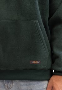 Redefined Rebel JAGGER UNISEX ciemnozielony
