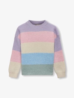 Pull en maille à col rond, avec des rayures horizontales en lavande, rose, crème, bleu clair et vert. Tissu texturé.