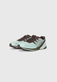 adidas Originals ADIZERO ADIOS OG UNISEX - Tenisice - dark brown/ash green