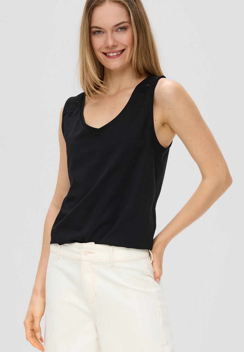 s.Oliver MIT HÄKELSPITZEN-DETAILS - Top - schwarz