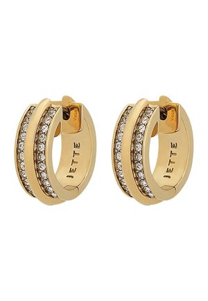 Paire de boucles d'oreilles créoles en or avec deux rangées de petites pierres précieuses transparentes et JETTE gravé à l'intérieur de chaque créole.