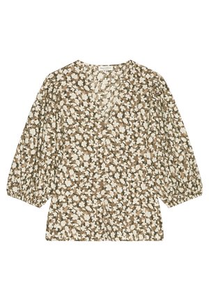 Beige og brun bluse med blomstermønster, trekvartlange pufærmer og V-udskæring.