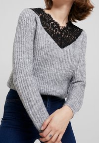 Vero Moda Sweter