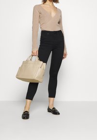 NA-KD Trui - beige