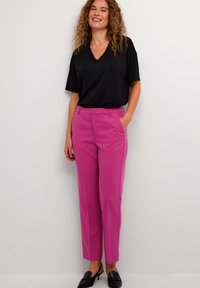 Kaffe KASAKURA - Chinos - festival fuchsia