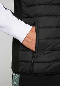 Camp David Herren Outdoor-Weste - Materialmix Mit Shiny Prints