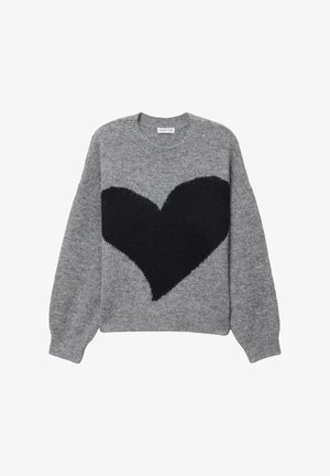 Pull en tricot gris avec un grand motif de cœur noir sur le devant. Encolure ronde, manches longues et bord-côtes aux poignets et en bas.