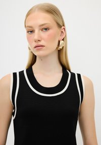 adL Top - black