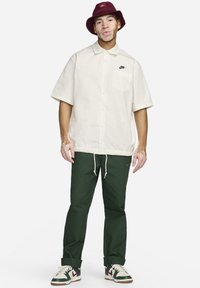 Nike Sportswear SHORT-SLEEVE OXFORD - Camicia - sail black