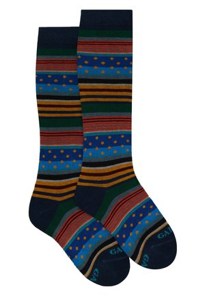 Calzini a righe con motivi blu navy, verdi, rossi e marroni, arricchiti da pois e bande. Realizzati in un tessuto morbido con punta rinforzata.