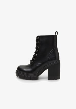 Bata, Bottines à plateau - black