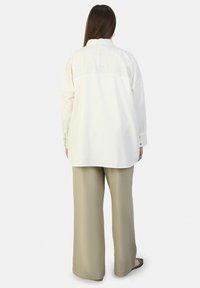 Modanisa Camicia - white