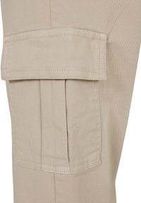 Urban Classics HIGH WAIST COMFORT - Pantalon cargo - softseagrass