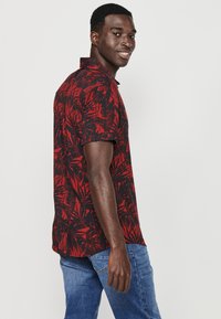 Koroshi SHORT SLEEVE - Camicia - rojo   red