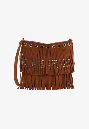 Pruunist õhukesest nahast ristselja kott, millel on ääristatud disain, metallist augud ülevalt ja nööbikaunistused, mis kirjutavad nime esipinnale.