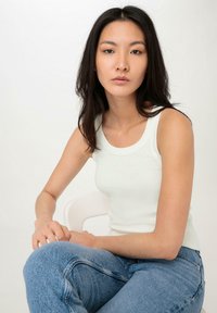 hessnatur SLIM - Top - naturweiss