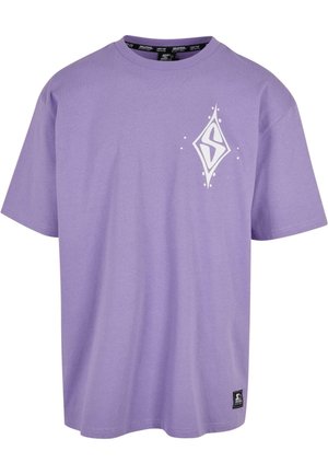 Paars katoenen t-shirt met korte mouwen, met een witte diamant logo graphic op de borst en een zwart label aan de zoom.