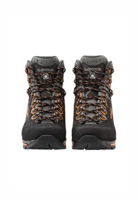 Scarpe da trekking nere in pelle testurizzata, con dettagli arancioni e suola robusta. Presentano ganci metallici per i lacci e un colletto imbottito per il comfort.