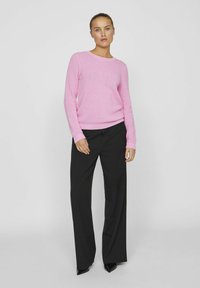 VILA VIDALO O-NECK - Stickad tröja - bonbon