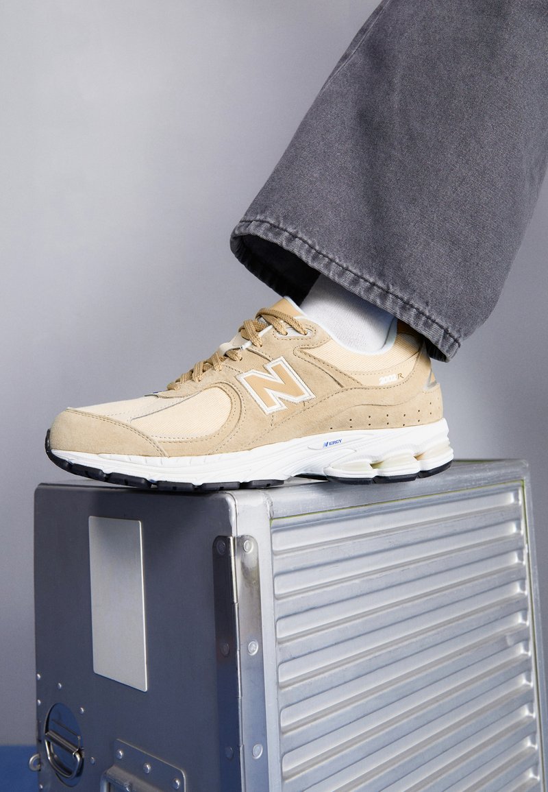 New balance 2002 beige Clearance
