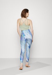 Athleta AURORA HIGH NECK CROP TANK - Top - eucalyptus olive
