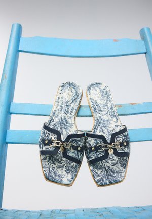 ALDO, Sandalias planas - white/blue