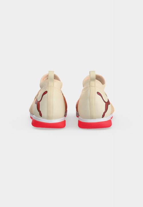 PUMA FUTURE 9 MATCH IT MID JR UNISEX - Indoor football boots - sugared almond/white/ultra red/black — photo 4