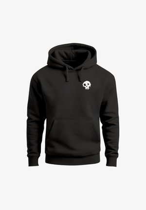 Schwarzer Kapuzenpullover mit Fronttasche und kleinem weißem Totenkopf-Design auf der linken Brustseite.