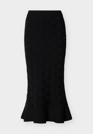 Μαύρη μίντι φούστα με τετραγωνικό υφασμένο μοτίβο και φαρδύ στρίφωμα σε λευκό φόντο.