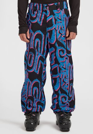 Kleurige sneeuwbroek met een zwarte basis, voorzien van abstracte patronen in roze en blauw, gemaakt van duurzaam fabric met een ontspannen pasvorm.