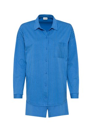 Blauw gestreepte pyjama set met korte mouwen, gemaakt van zachte stof; bevat een overhemd met knopen en een borstzak, en bijpassende shorts.