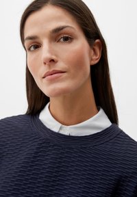 s.Oliver À MOTIF TEXTURÉ - Bluzka z długim rękawem