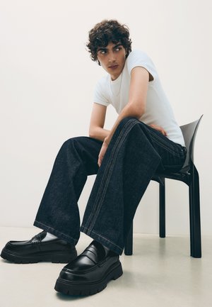 Bershka, PENNY - LOAFERS - Slip-ons - black