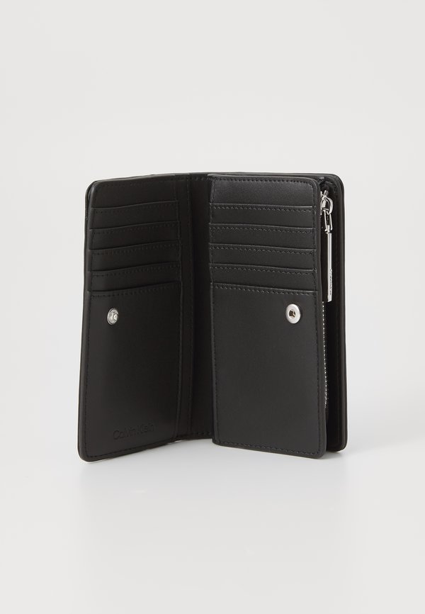 MINI QUILT MEDIUM BIFOLD - Wallet4