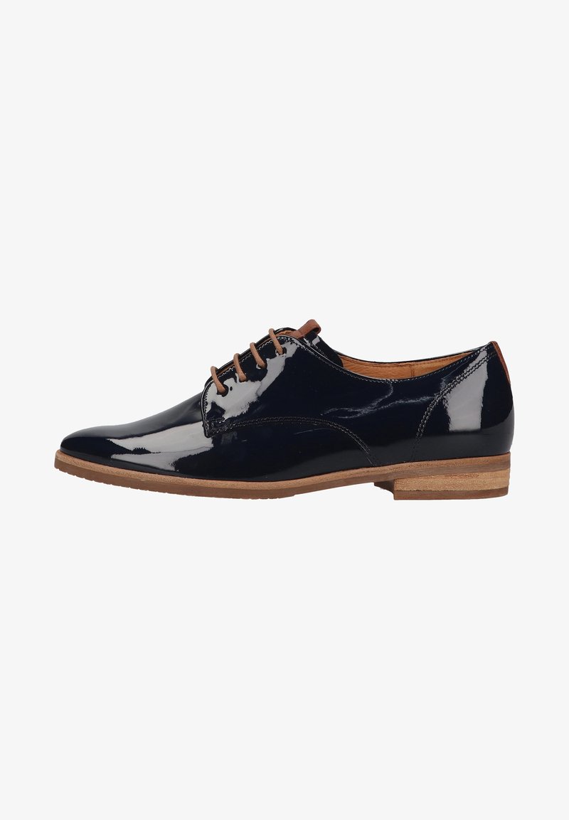 Chaussure oxford noire brillante à lacets avec une semelle et un talon marron clair, ainsi que des lacets et des accents de bordure marron assortis.