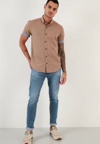 Buratti REGULAR FIT - Srajca - dark brown