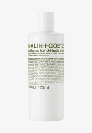 Weiße Plastikflasche mit Malin+Goetz Eukalyptus Hand- und Körperwaschmittel, 473 ml, mit grünem Text und einfachem Pumpdeckel, in minimalistischen Design.