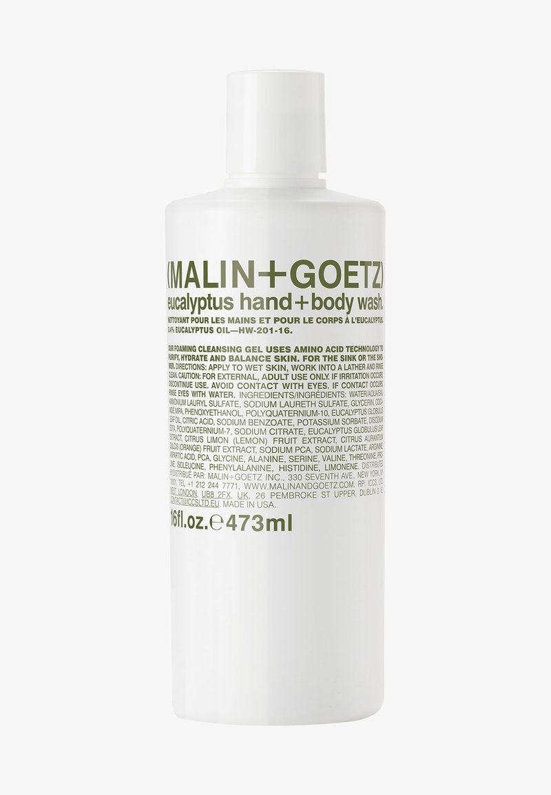 Weiße Plastikflasche mit Malin+Goetz Eukalyptus Hand- und Körperwaschmittel, 473 ml, mit grünem Text und einfachem Pumpdeckel, in minimalistischen Design.