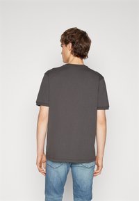 HUGO DIRAGOLINO - Jednoduché tričko - dark grey
