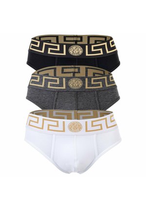 Set aus drei Herren-Slips in Schwarz, Grau und Weiß mit goldenen, geometrisch gemusterten Taillenbändern und Medusa-Kopf-Emblem in der Mitte vorne.