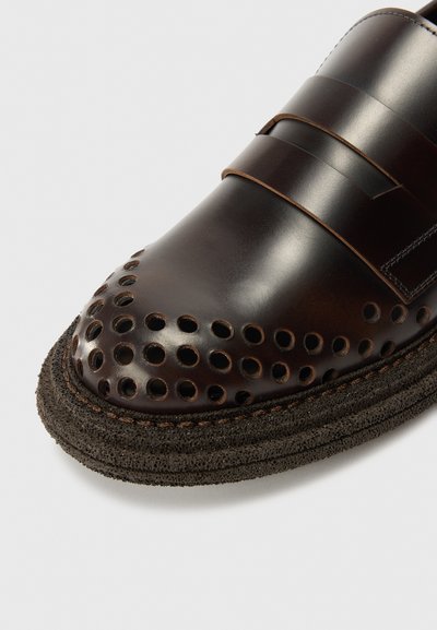 The Antipode COLLEGE PIERCED - Mokkasiner - dark brown