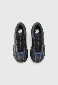 Nike Sportswear ZOOM VOMERO 5 - Športni copati - black/anthracite/white