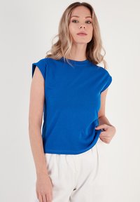 LELA T-shirt basic - royal blue