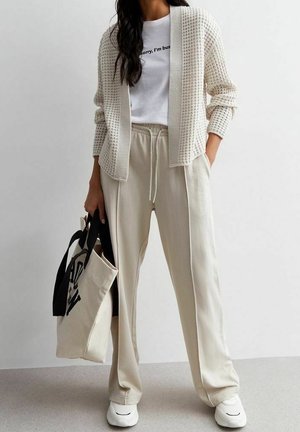 Neuletakki - off-white
