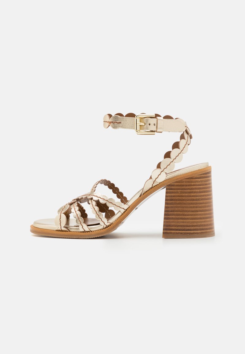 Sandales Trotters Abigail Goldwash Cuir Tissé - Pointure 8.5 Femme, Or, Neuf Avec Emballage !