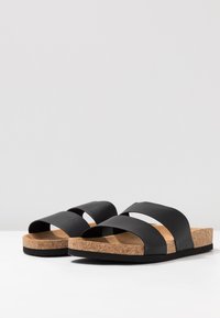 Monki Chinelos - black