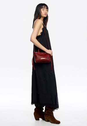 BIMBA Y LOLA, Shopping Bag - rojo oscuro