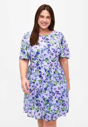 Zizzi GEBLÜMTES MIT KURZEN ÄRMELN - Freizeitkleid - xenon flower aop