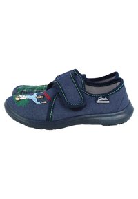 Marineblauwe stoffen schoenen met een klittenbandsluiting, groene stikselaccenten en een geborduurde cartoonfiguur op de teen. Flexibele zool.