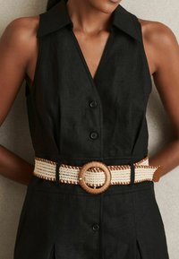 Reiss REGULAR FIT - ANNIE BELTED SLEEVELESS MIDI - Rochie tip cămașă - black